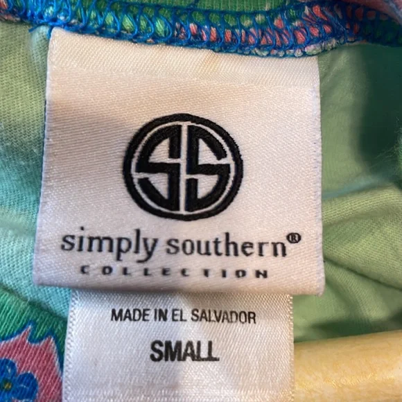 Simply southern long sleeve shirt elephant print on sleeves ladies size small - Picture 5 of 5